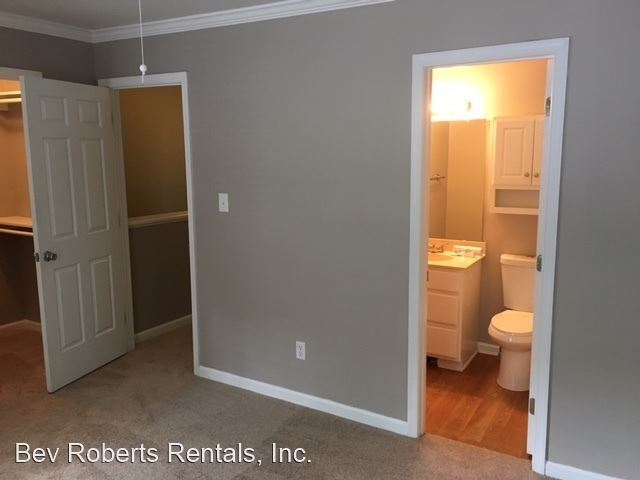 Building Photo - 2 br, 2.5 bath House - 4460 Roller Court