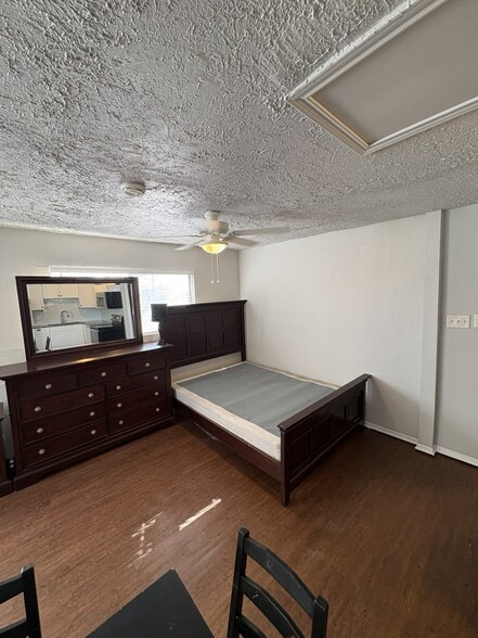 Building Photo - 9283 Five Palms Dr