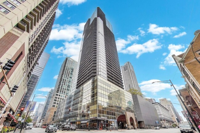 Primary Photo - 10 E Ontario St