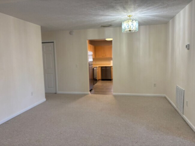 Building Photo - 509 Phillips Ct