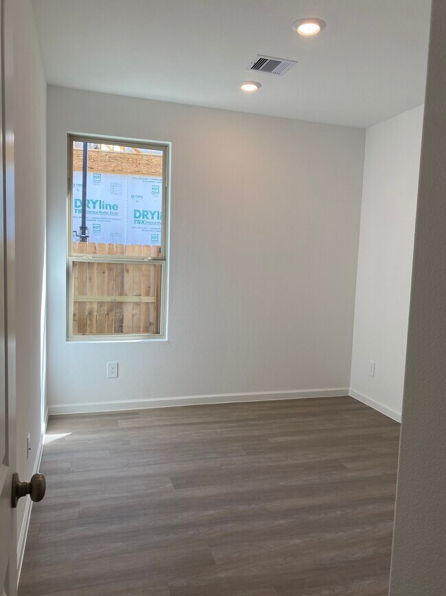 Building Photo - 35428 Woodtrace Cir