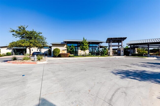Building Photo - 2808 Stone Branch Dr
