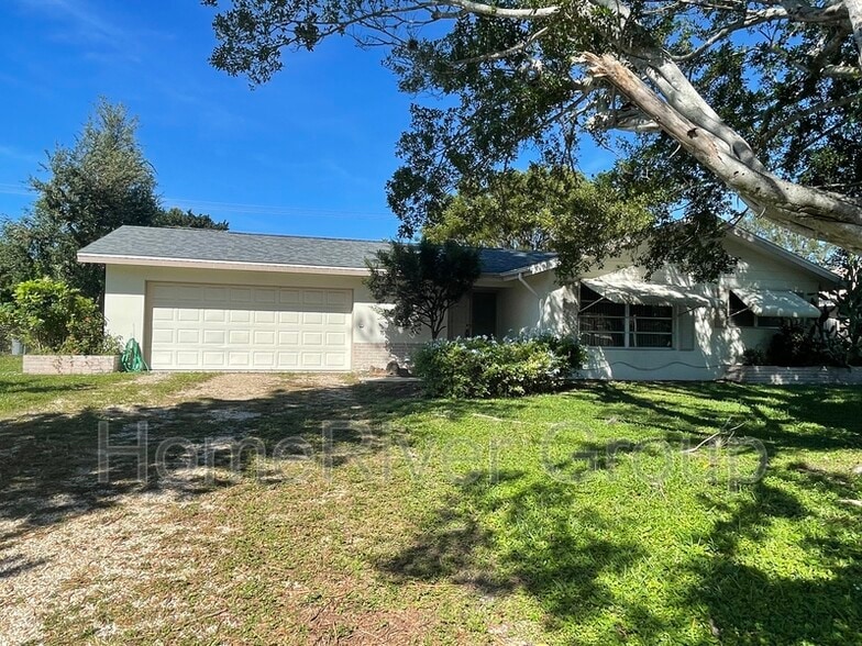 Primary Photo - 1433 Covington Cir W