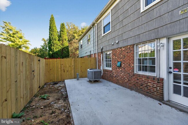 Primary Photo - 1532 Potomac Heights Dr