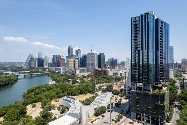 Building Photo - DOWNTOWN AUSTIN CONDO ON RAINEY STREET!! 1 BEDROOM 1 BATH - FULLY FURNISHED