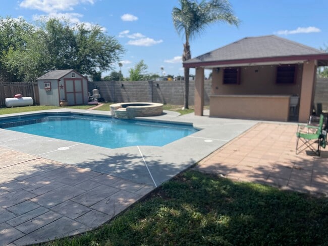 Backyard - 3917 Orchid Ave
