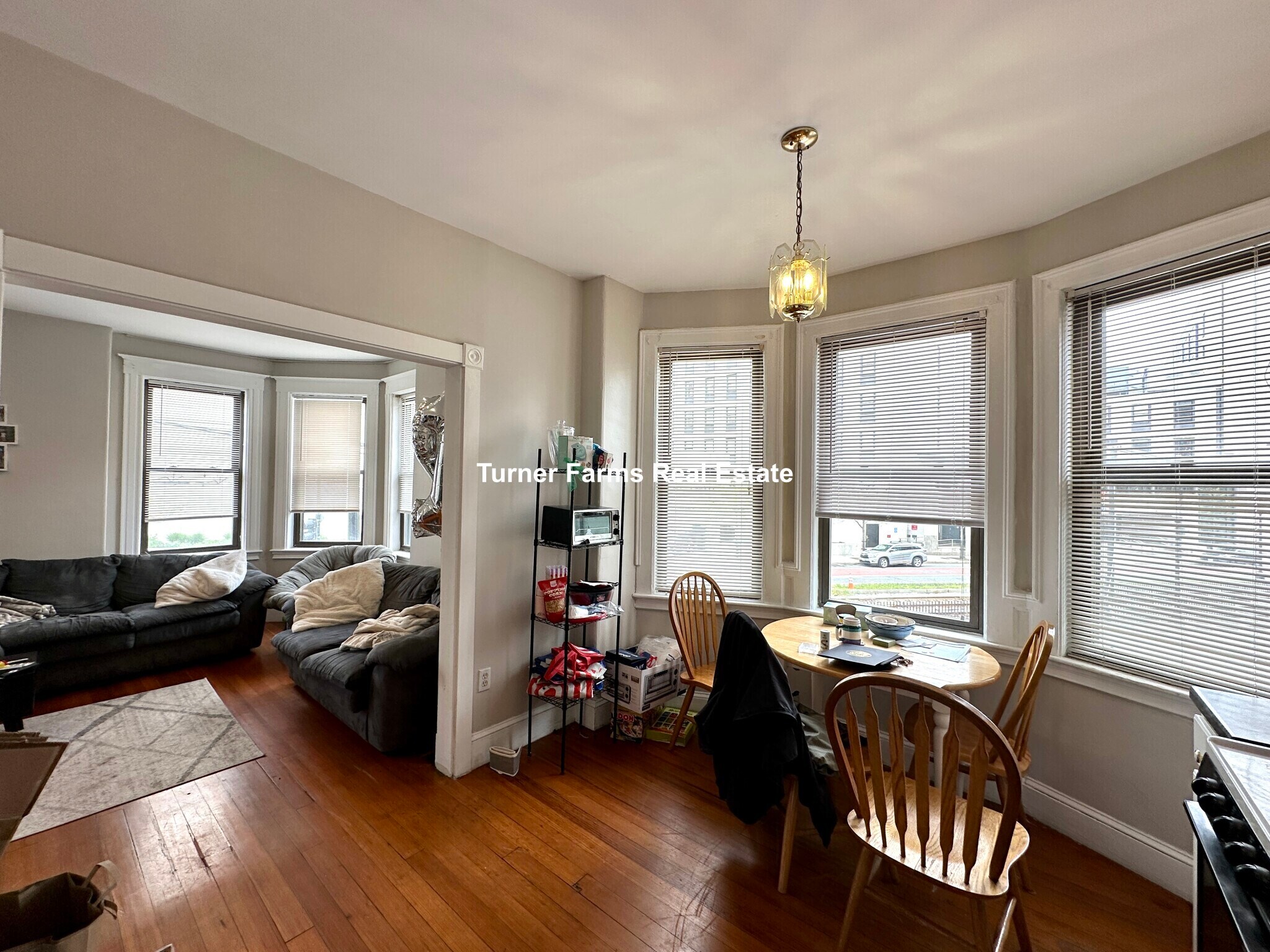 Building Photo - 146 Smith St