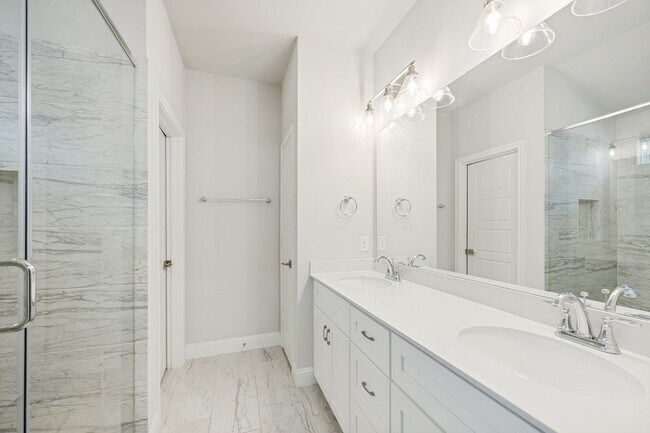 Building Photo - Modern 3 Bedroom, 2.5 Bath Townhome in a Gated Community for Lease!