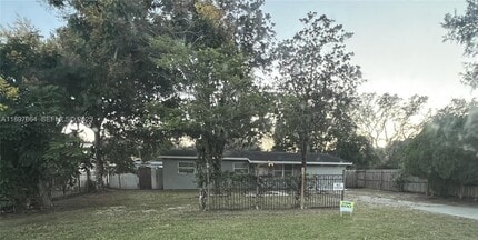 Building Photo - 6632 Edgewater Dr