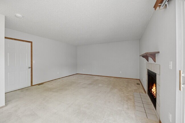 Building Photo - $2,995.95 | 4 Bed, 2 Bath Single Family Westminster Home – Central A/C and heating, In Unit Washe...