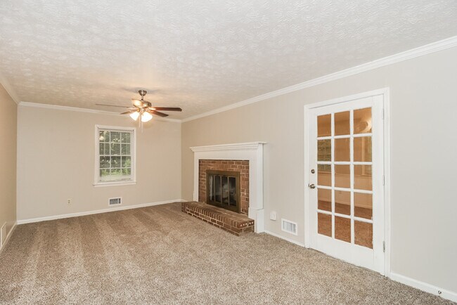 Building Photo - Fantastic 4bd/2.5ba home! Coming soon!