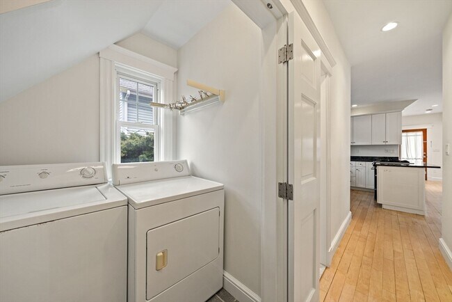 Building Photo - 2536 Massachusetts Ave
