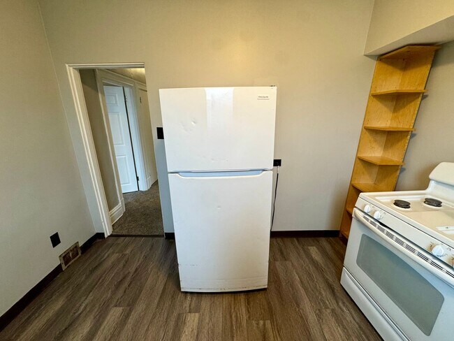 Building Photo - 111 S Ohio St