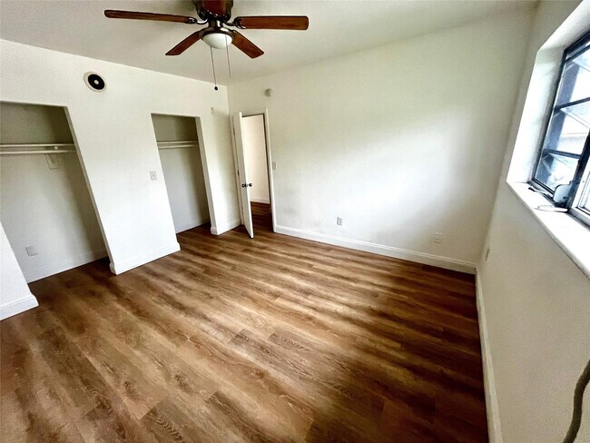 Building Photo - 747 NE 83rd Terrace