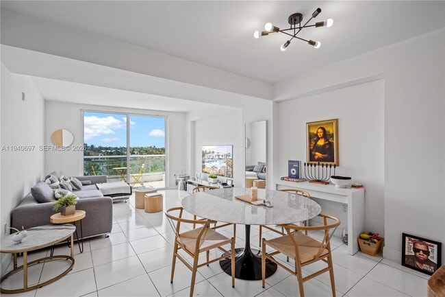 Building Photo - 6362 Collins Ave