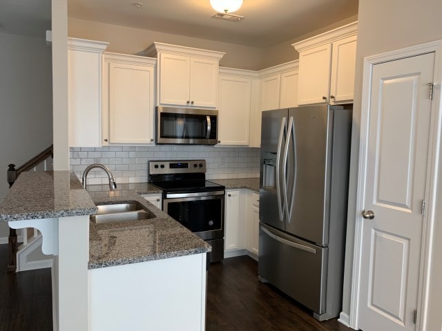 Building Photo - 405 Birr Dr