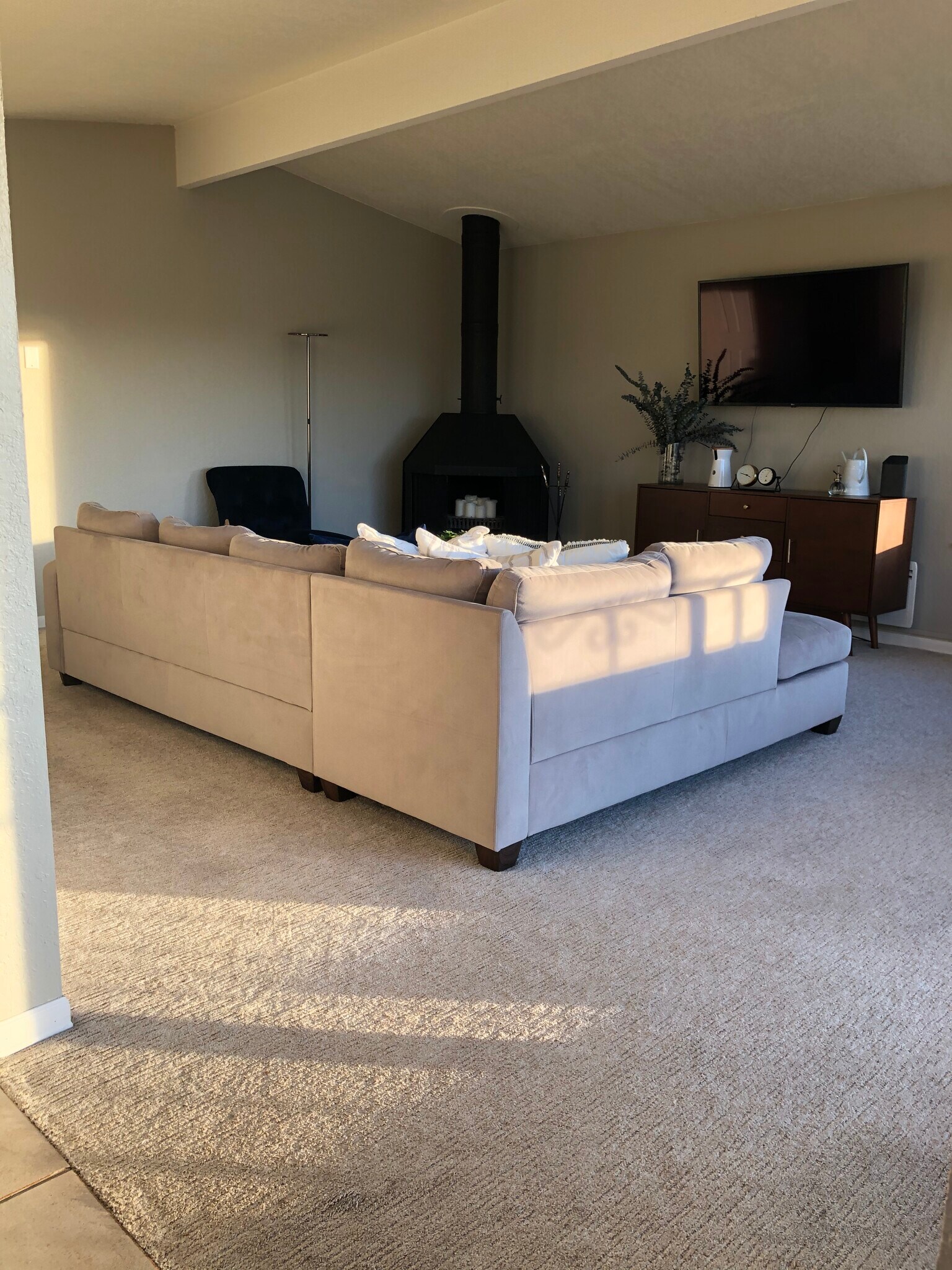 Interior Photo - 2625 13th Ave W