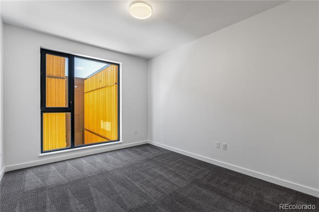 Building Photo - 1601 Park Ave