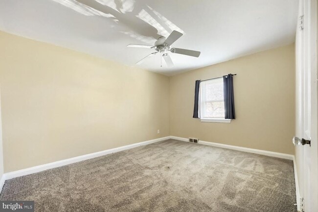 Building Photo - 6609 Fairdel Ave