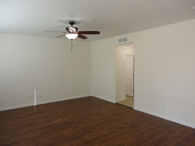 Building Photo - 34360 N Levi Ct