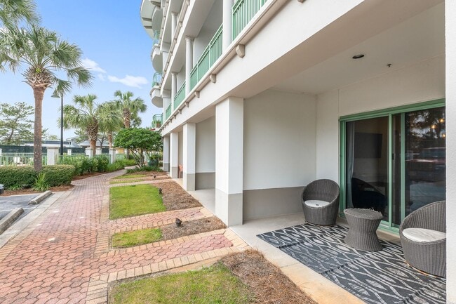 Building Photo - Available now.  Cute Furnished Studio Condo in Seacrest Beach