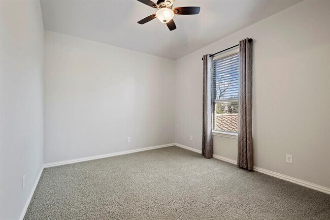 Building Photo - 139 Monterrey Bend