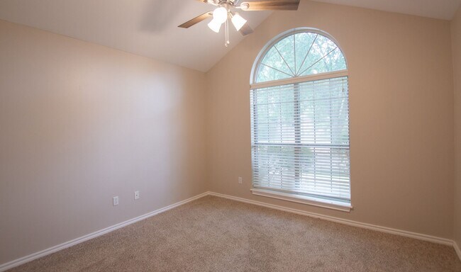 Building Photo - 5716 Bostick Dr