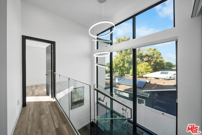 Building Photo - 5812 Willis Ave