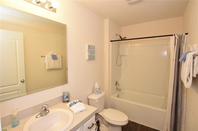 Building Photo - 27 Grand Par Ct