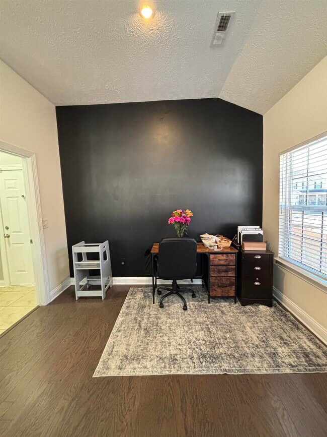 Building Photo - 343 Camrose Wy