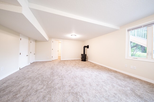 Building Photo - 14200 Elgin Ct