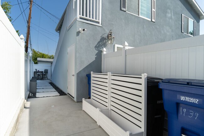 Building Photo - Newly Built Standalone ADU with Mountain Views – Fully Furnished & Move-In Ready