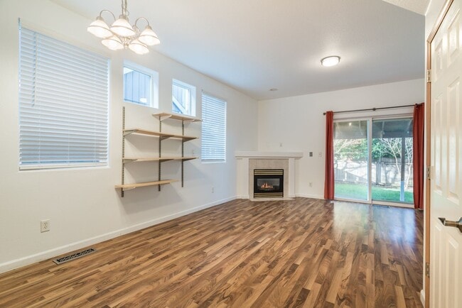 Building Photo - Super clean 3-bdrm/2-bath home in Kenton—C...