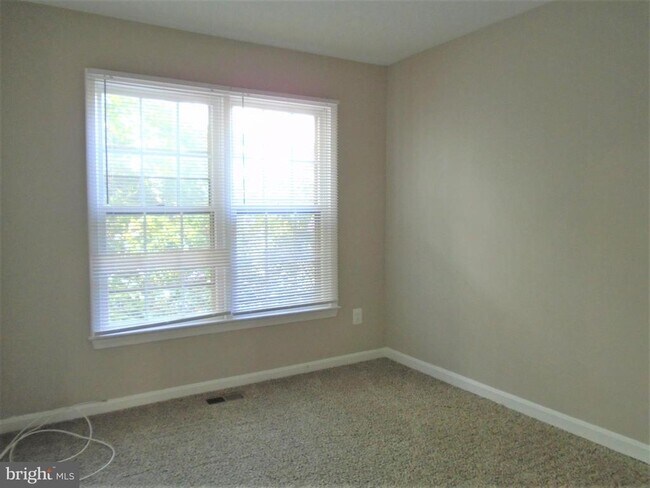 Building Photo - 1914 Duffield Ln