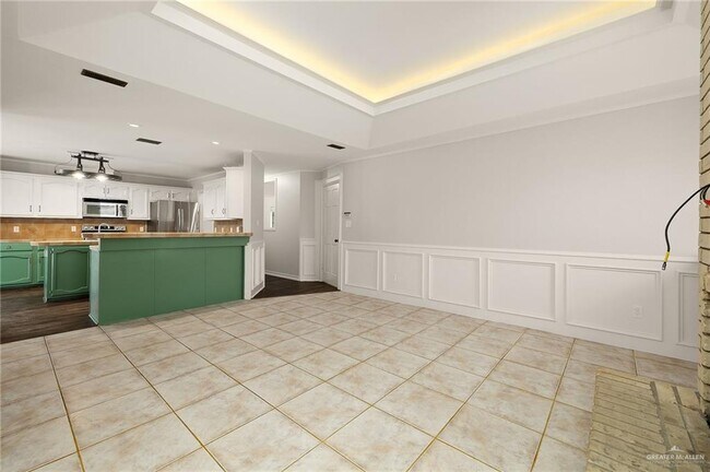 Building Photo - 1701 Terrace Dr