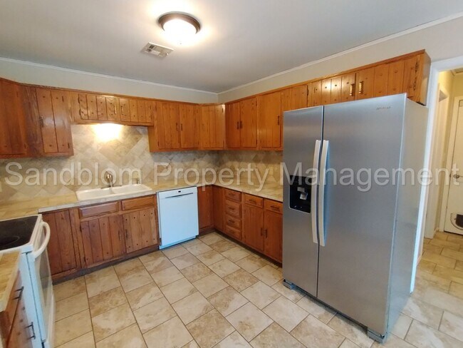 Building Photo - For Lease | Osage Hills | $1450 Rent