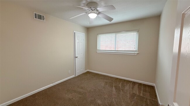 Building Photo - 1808 Dolphin Dr