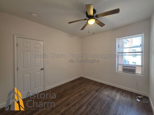 Building Photo - 905 N Patterson Park Ave