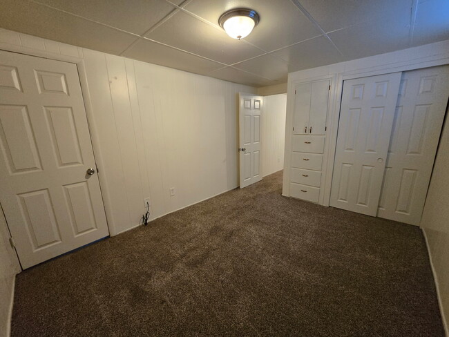 Building Photo - 1667 N 200 W