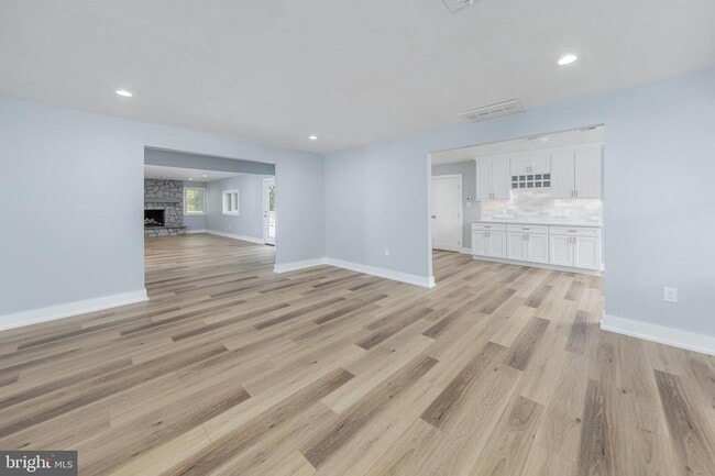 Building Photo - 370 Ganttown Rd