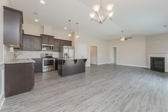 Building Photo - 432 Pebble Shore Dr