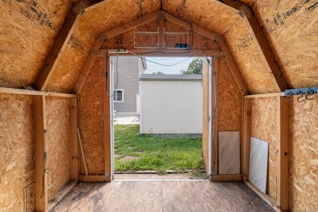 Building Photo - 322 Greenfield St