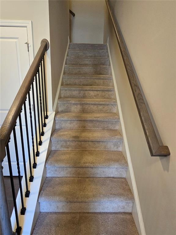 Building Photo - 305 Holdings Dr