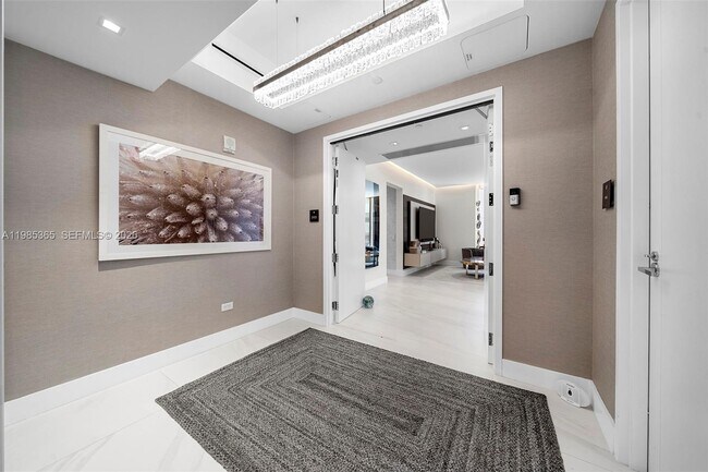 Building Photo - 18501 Collins Ave