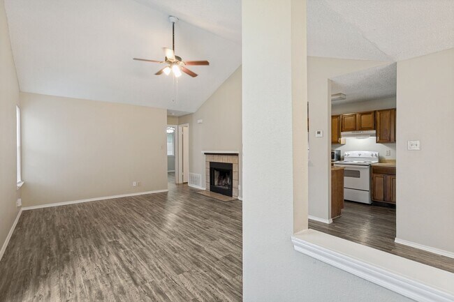 Building Photo - 2-BEDROOM DUPLEX