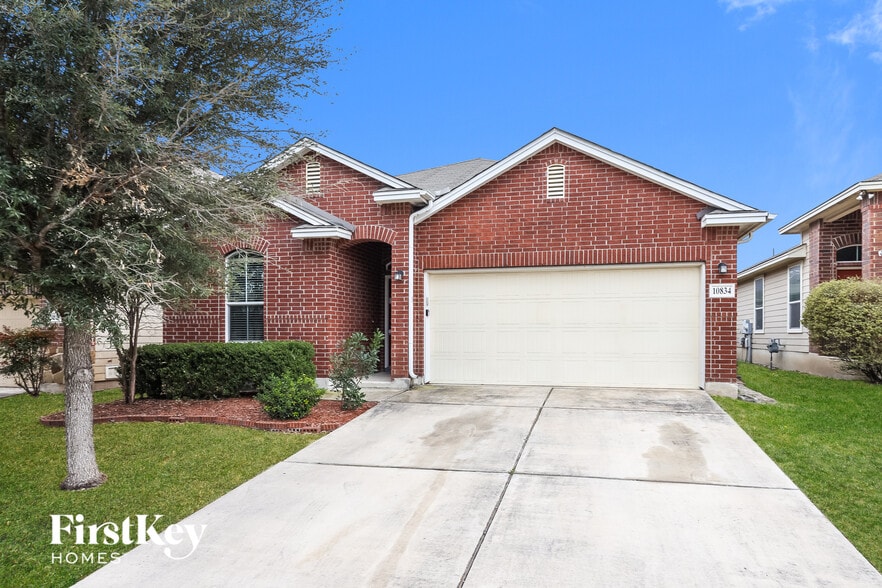 Building Photo - 10834 Mustang Oak Dr