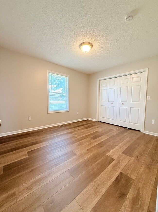 Building Photo - 1285-MF2-IO