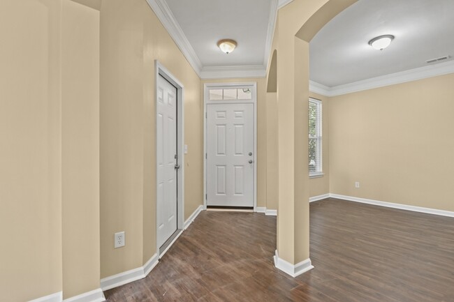 Building Photo - 363 Sanctuary Park Dr