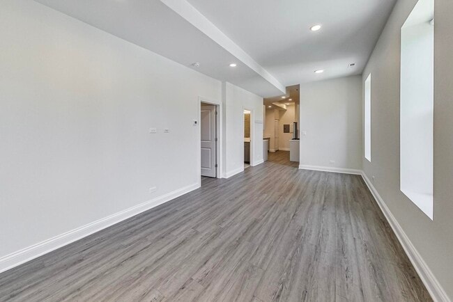 Building Photo - 2312 W Ohio St