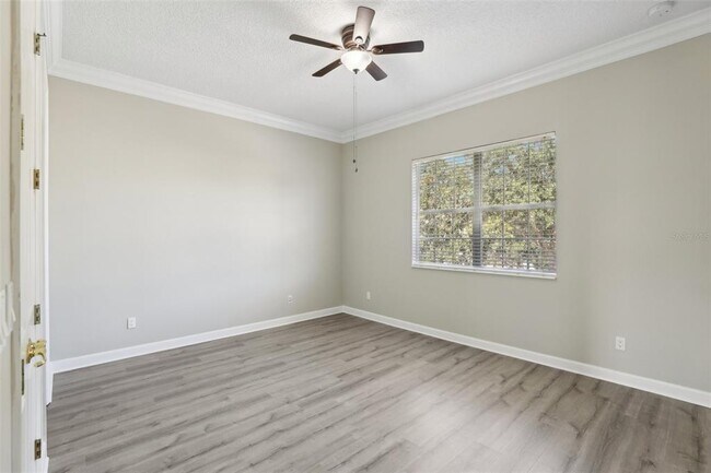 Building Photo - 1554 Fairview Cir
